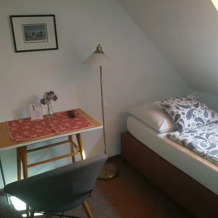 Hana Bed & Breakfast *